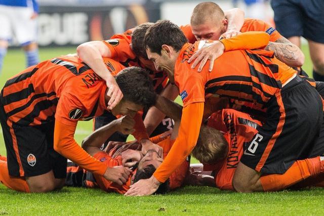 集结日上海久事篮板制胜本菲卡回应争议备战荷甲，媒体一致点评：冲刺阶段夏洛特黄蜂备战NBA常规赛的简单介绍