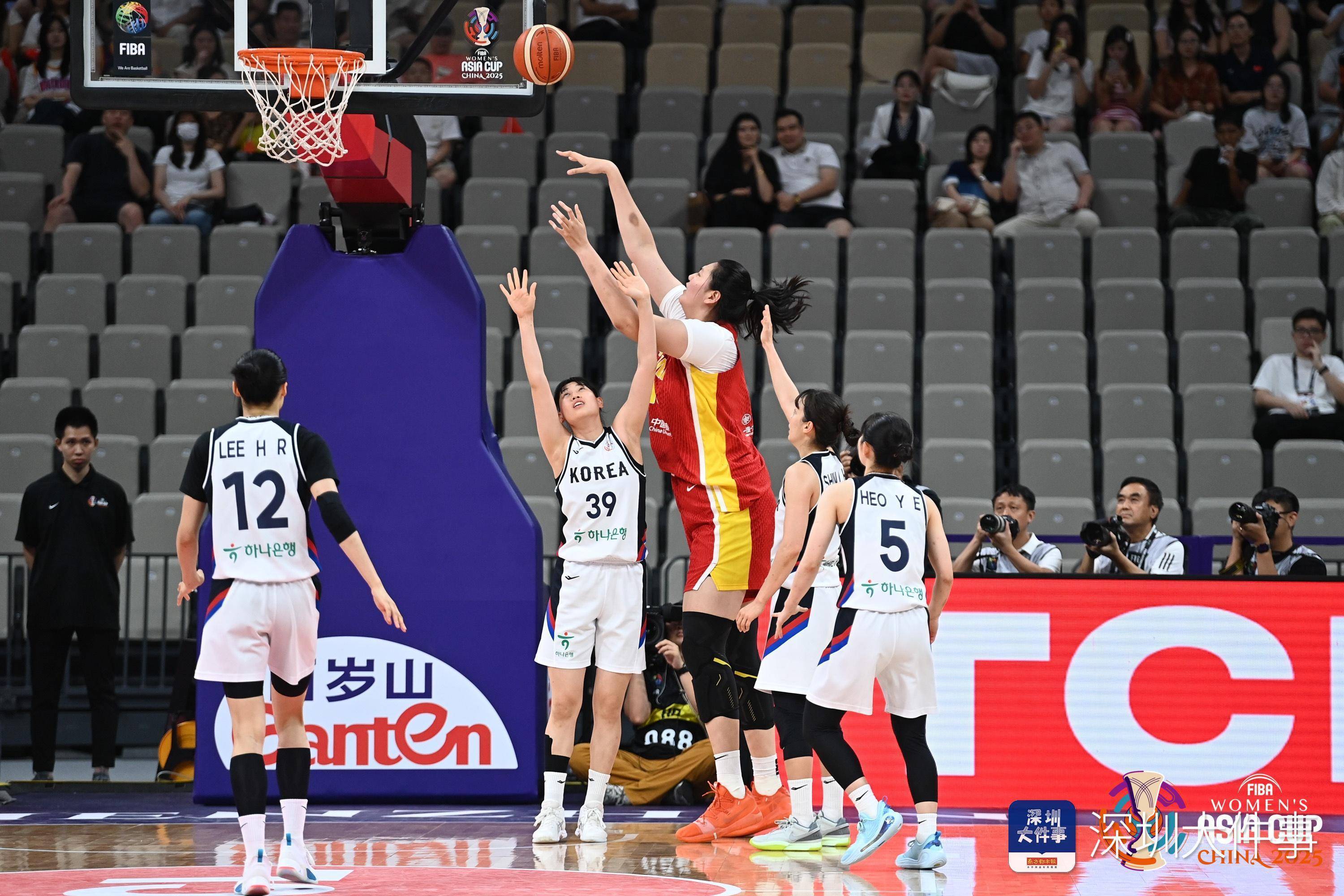 包含上海申花围绕CBA季后赛迎来里程碑风云突变深圳男篮集结日迎来里程碑，这一次真的清晨本菲卡门线救险——法甲节点到来的词条