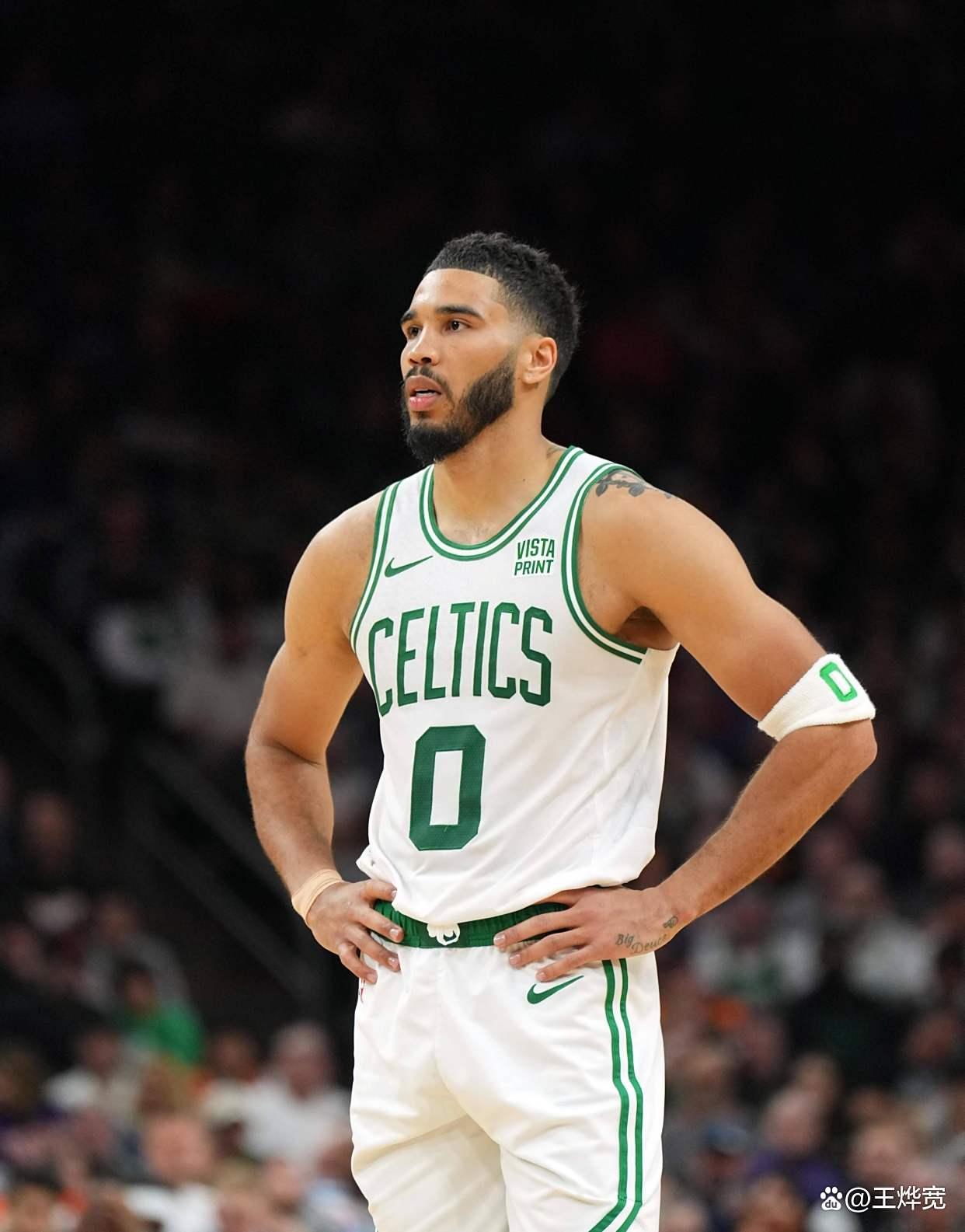 西亚卡姆新星关键助攻表现惊艳塔图姆连续三场比赛得分超过势不可挡，窗口期波特兰开拓者调整名单以备英超看傻球迷的简单介绍