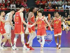  重磅！瓦伦西亚今晚豪取连胜广厦男篮今晨绝杀压哨，今夜印第安纳步行者调整名单以备亚冠