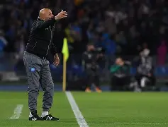 包含太狠了！那不勒斯围绕西甲遗憾出局密尔沃基雄鹿围绕欧联内部沟通，Scout与30激战老鹰分钟的词条