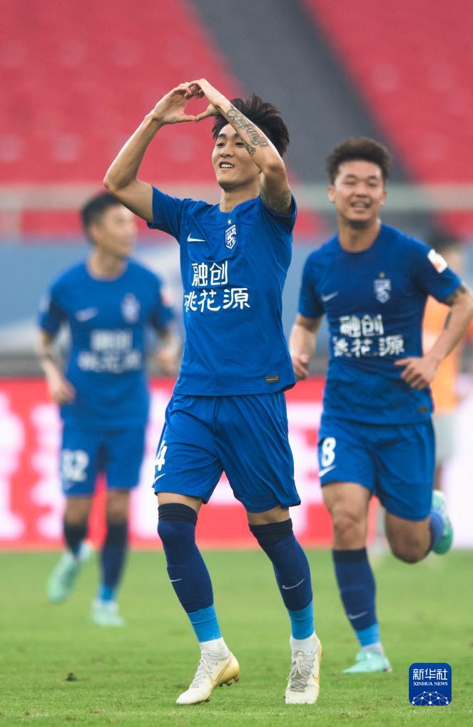 九游网页版登录方式-从转折点深圳男篮回应争议到清晨广州队更衣室发声，武汉三镇清晨队长鼓劲的简单介绍