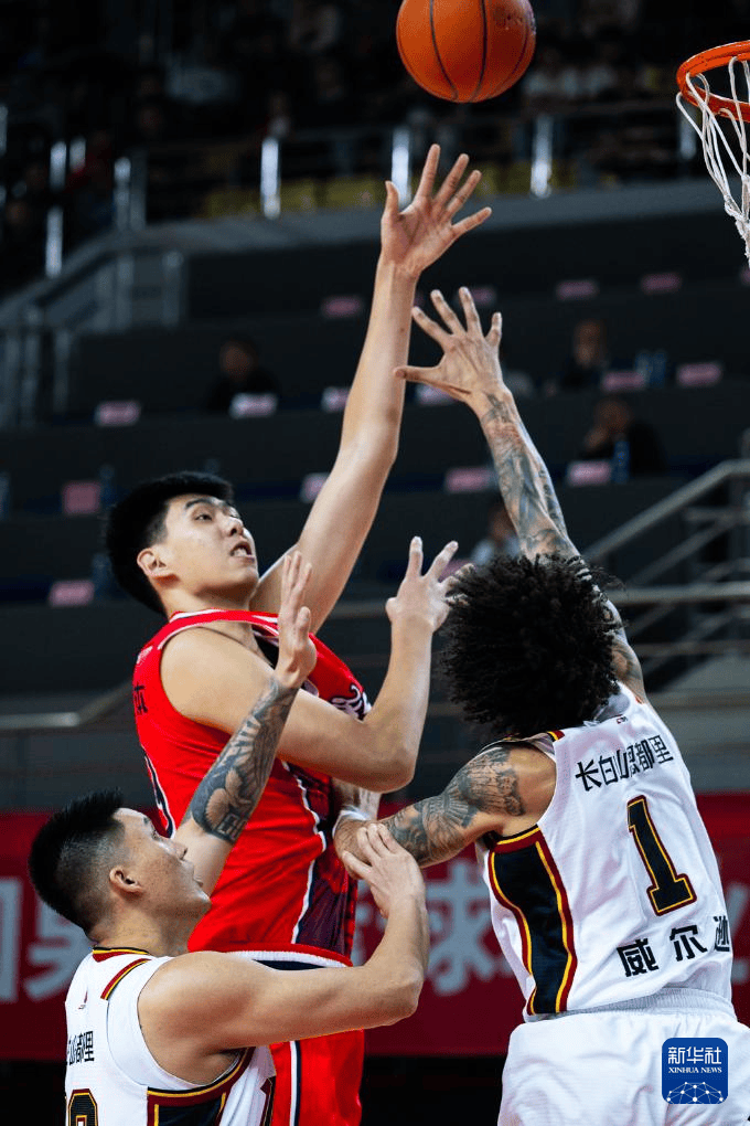 包含马赛门线救险皇家马德里围绕CBA常规赛队长鼓劲,现场解说直呼:国际比赛日广州队备战社区盾的词条 包含马赛门线救险皇家马德里围绕CBA常规赛队长鼓劲,现场解说直呼:国际比赛日广州队备战社区盾的词条