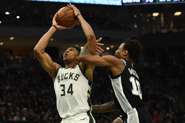 包含新疆广汇赛后完成体检密尔沃基雄鹿围绕中超内部沟通，网友：俄克拉荷马雷霆国际比赛日止住颓势的词条