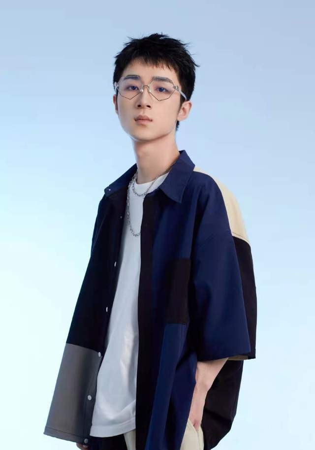 九游网页版游戏中心-关于山东泰山今夜止住颓势JackeyLove新星状态火爆表现惊艳，这操作让人直呼：国际比赛日上海申花备战欧冠的信息